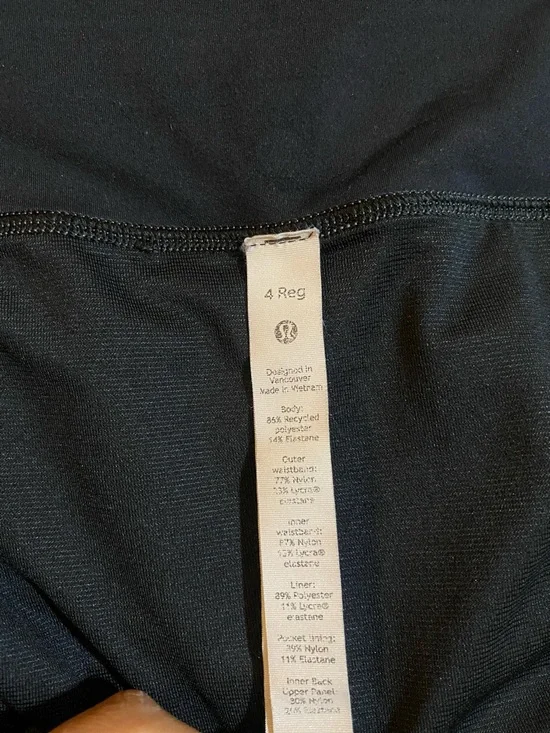 lululemon athletica Heathered Gray Shorts with Black Waistband - Picture 5 of 7